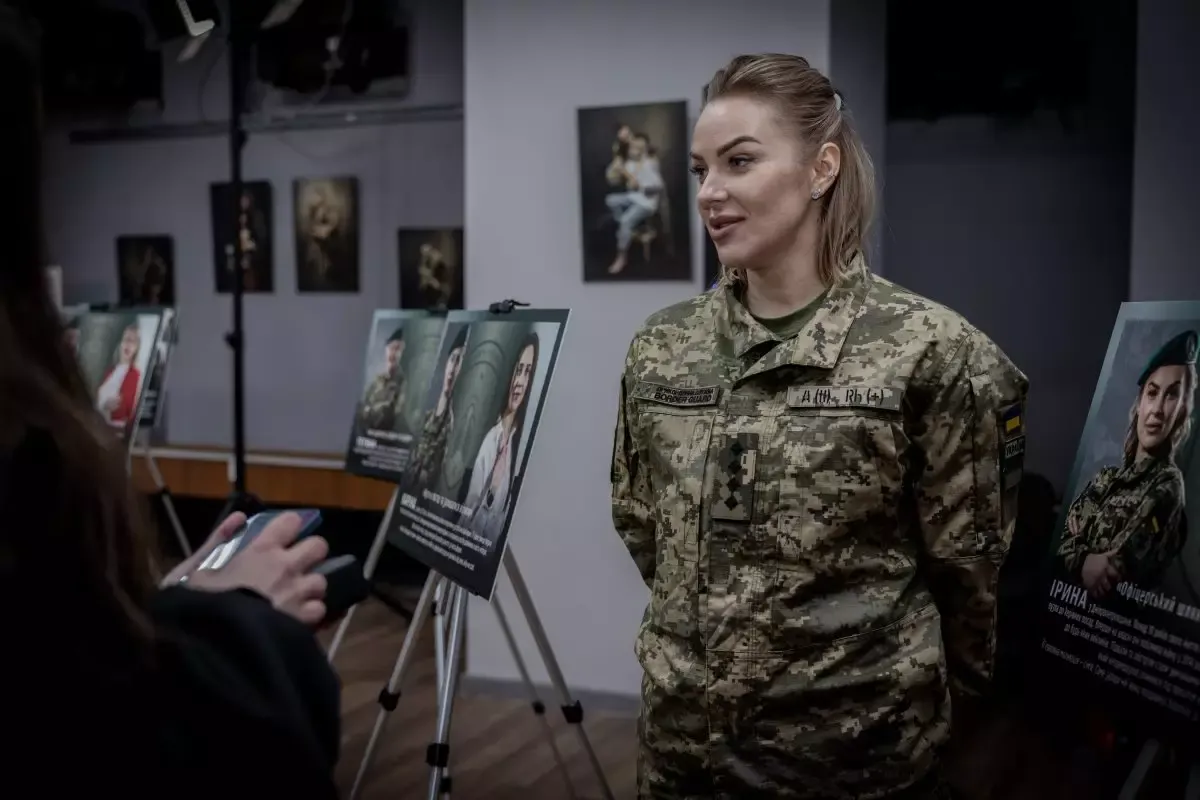 A photo project #НаРівних about female border guards was presented in Kharkiv