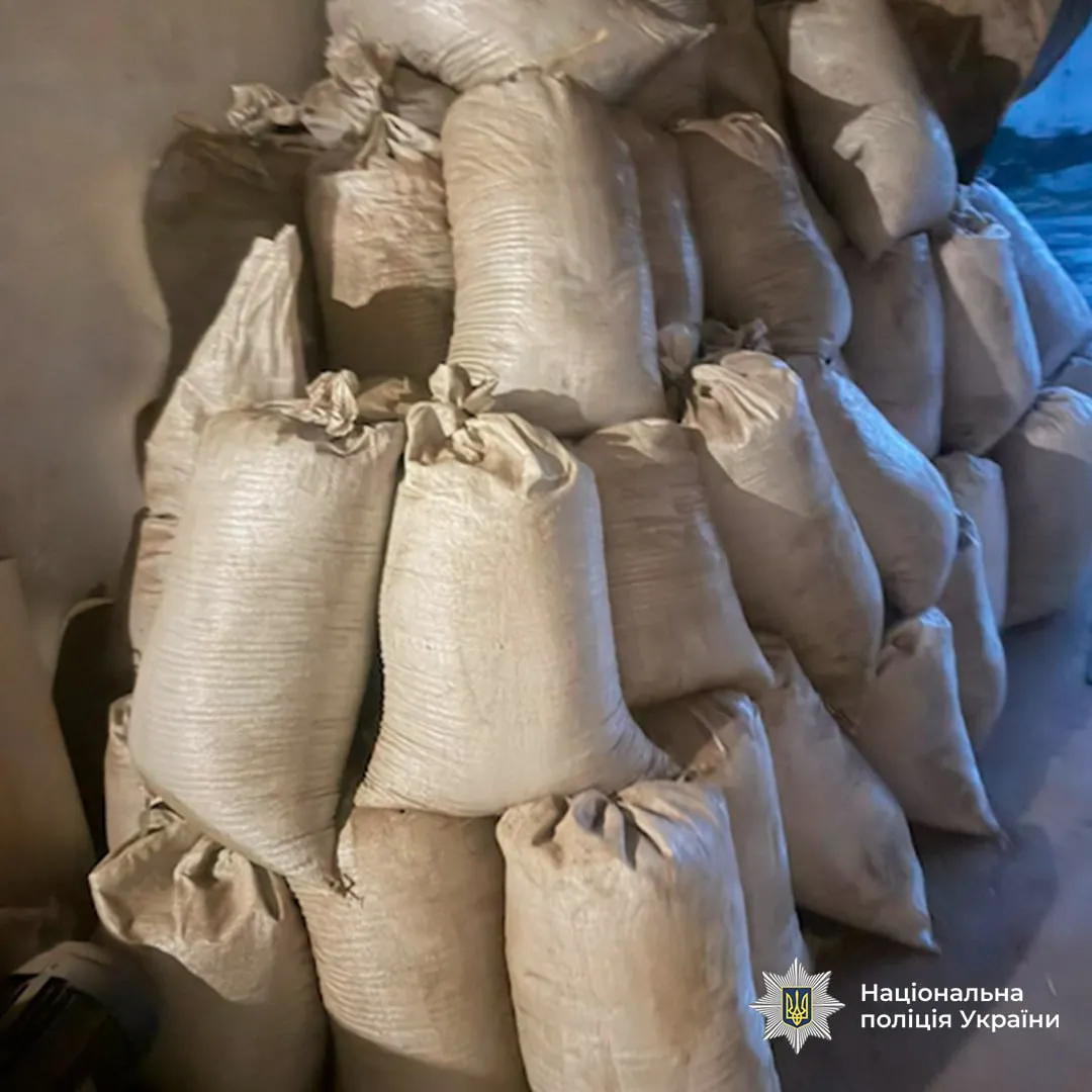 The State Security Service in Cherkasy region has uncovered an illegal cigarette factory