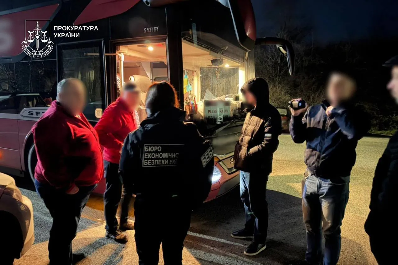 На Закарпатті викрили схему ухилення від податків у міжнародних перевезеннях