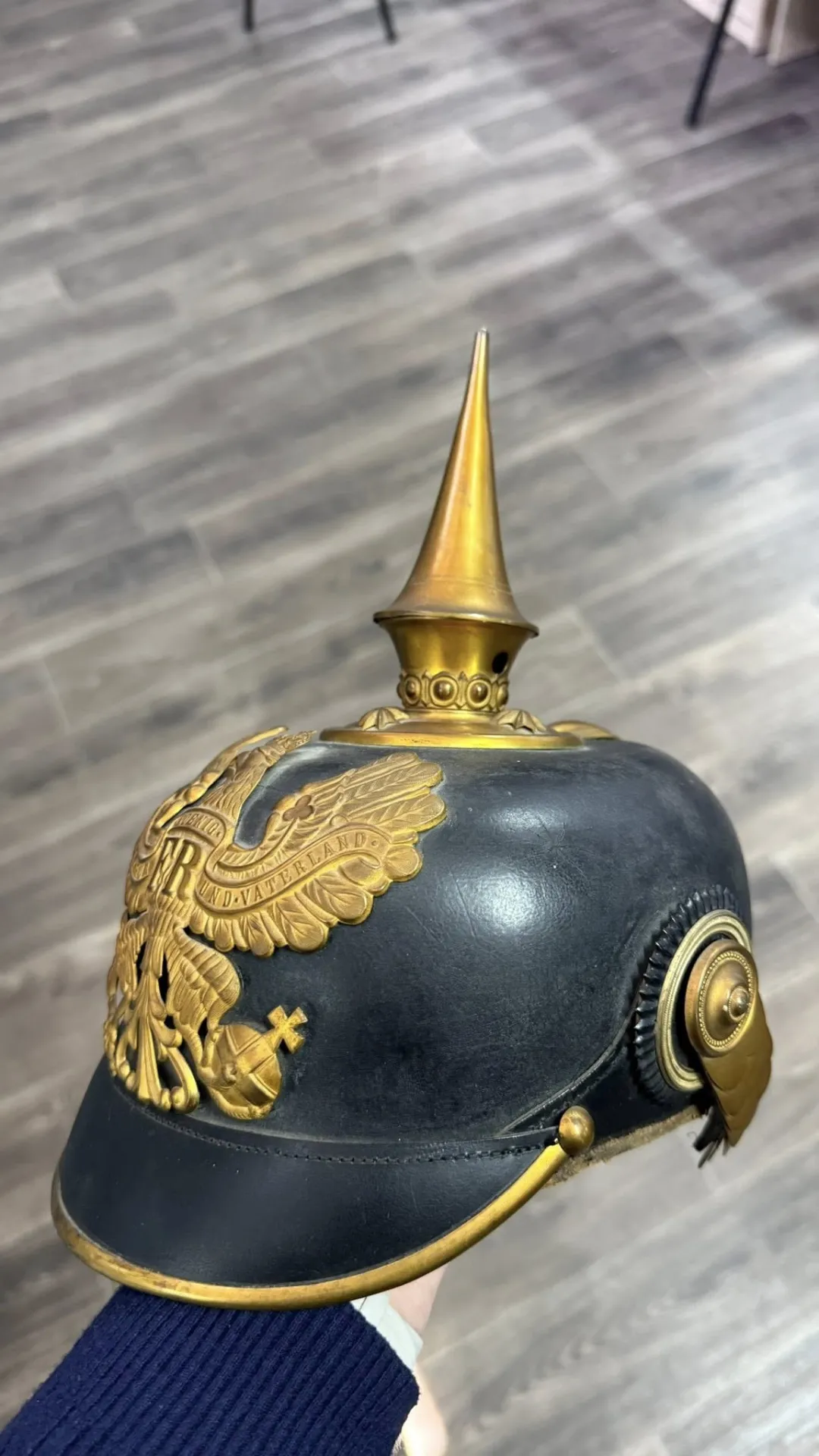 Kyiv customs officials seized a Prussian officer’s helmet dating from 1915 in a parcel bound for the US 
