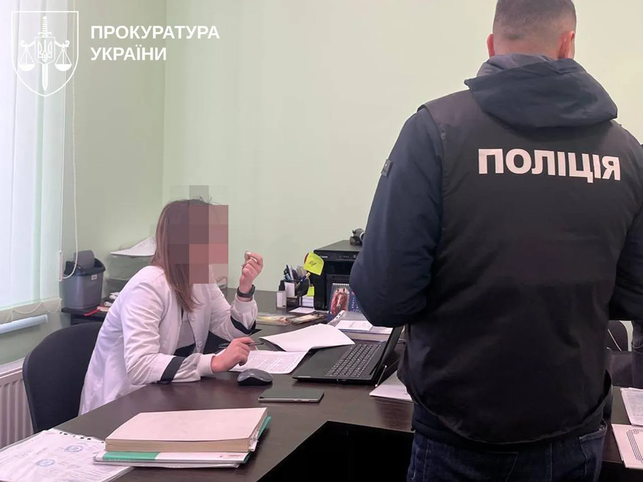 Поліція викрила схеми привласнення понад 100 млн грн у медзакладах