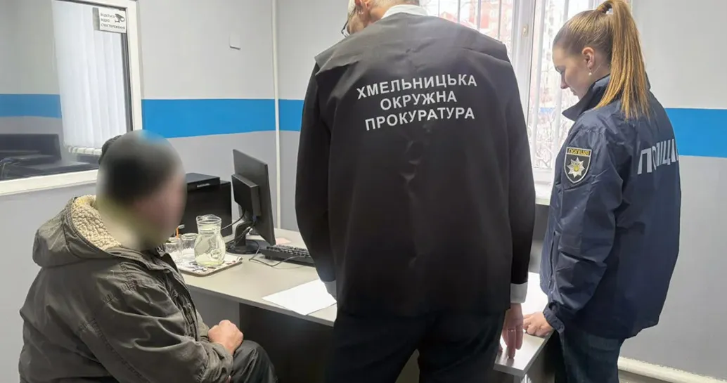 На Хмельниччині 9-річний хлопчик помер після того, як його напоїв алкоголем сусід 