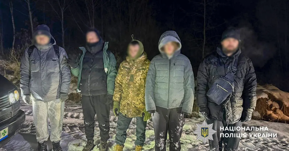 An organised group involved in smuggling conscripts abroad has been uncovered in Bukovina