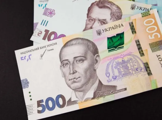 Виплати 1500 гривень для українців стартували: хто і коли отримає гроші