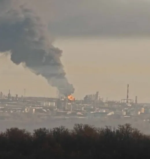 Дрони атакували НПЗ в Уфі сталася пожежа на підприємстві Башнефть (ВІДЕО)