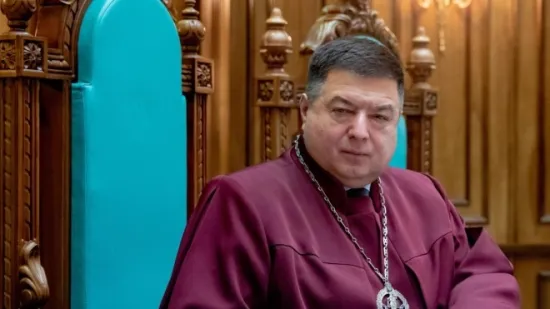 Зеленський запровадив санкції щодо ексголови КС Тупицького та оточення Путіна