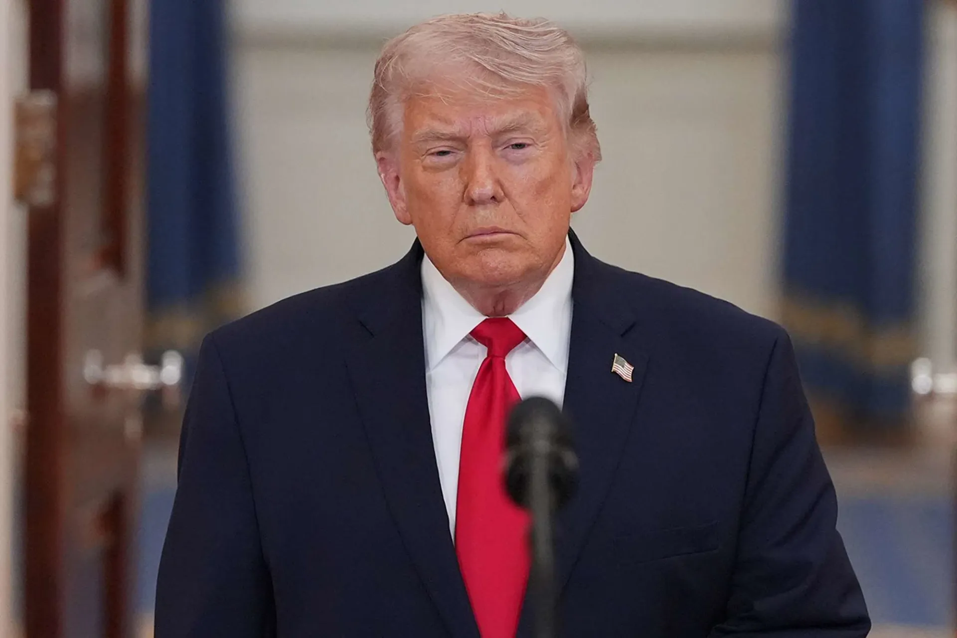 Трамп залишає ключові питання без відповіді, намагаючись заспокоїти громадськість щодо війни з Іраном