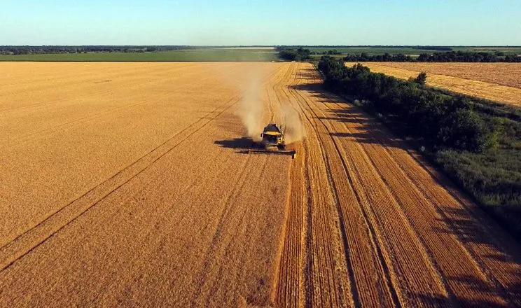 Farmers in the conflict zone will be compensated for up to 40% of the cost of their machinery