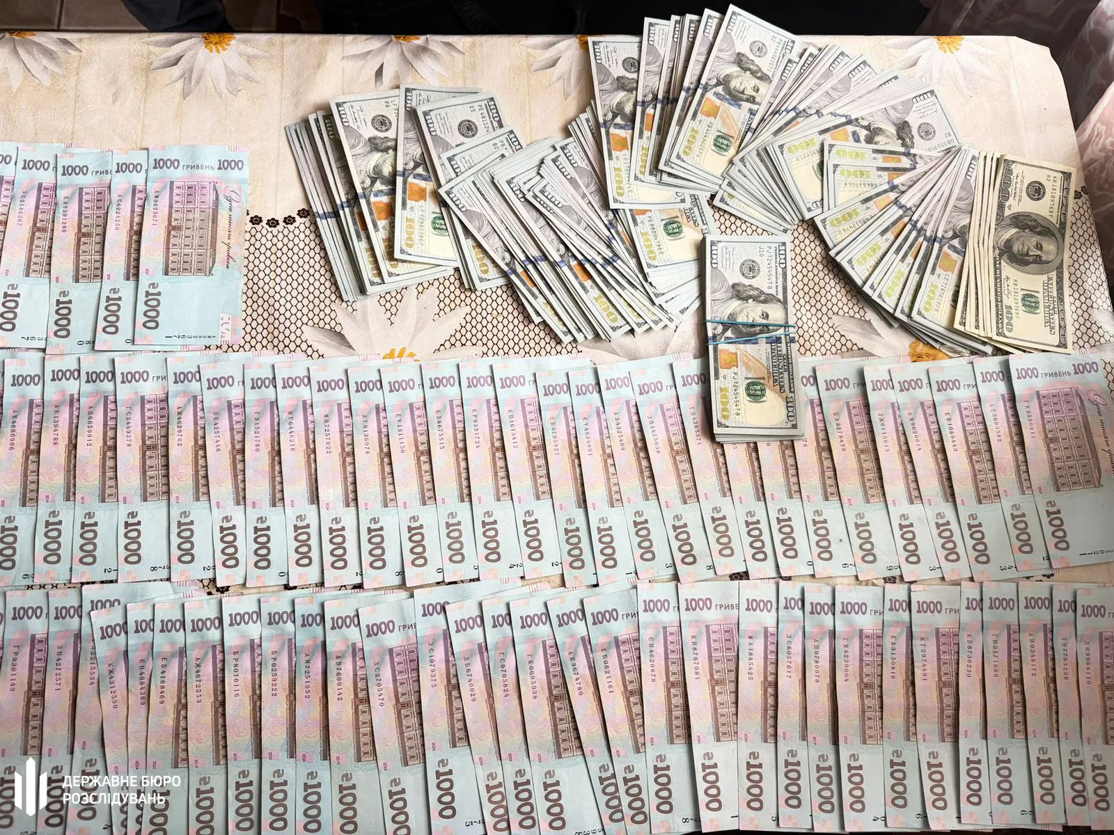 An official from the Territorial Recruitment Centre has been arrested in the Vinnytsia region on suspicion of bribery