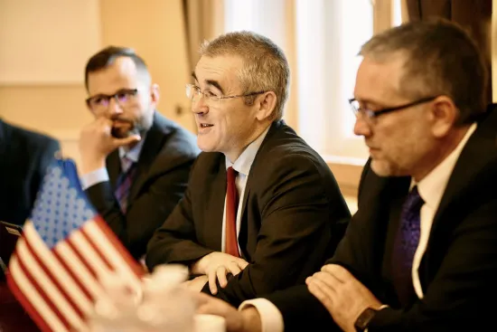 МВФ вимагає закриття податкових схем, а БЕБ досі не показало план дій