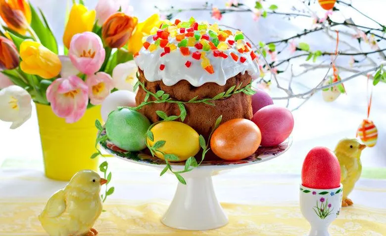 A non-crumbly, non-sticky Easter cake glaze: 6 recipes