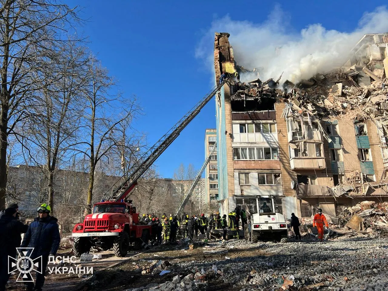 Удар РФ по Тернополю: вже 26 загиблих, 18 дітей – у лікарні