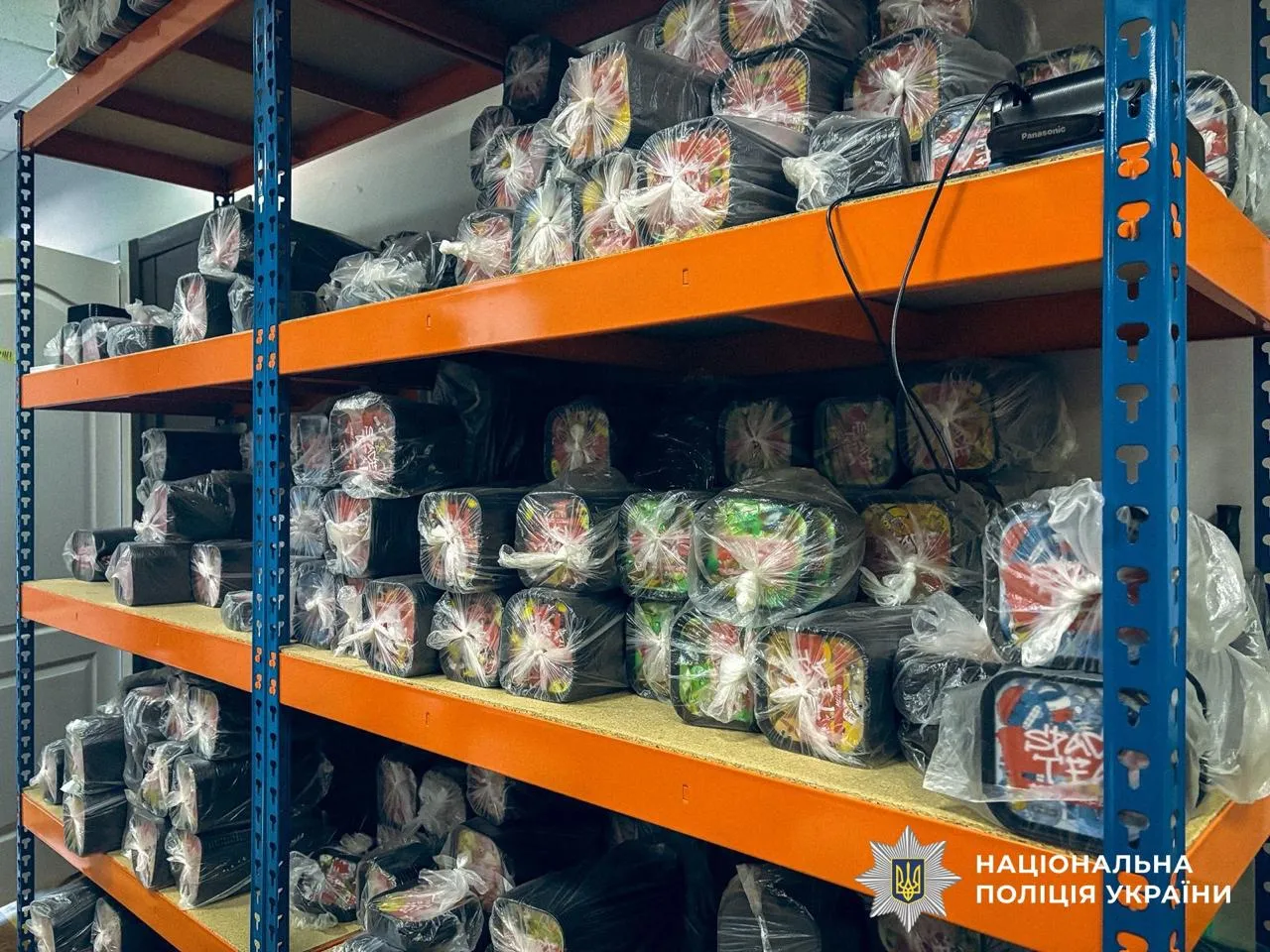 Національна поліція проводить обшуки у магазинах мережі U420 у кількох містах України