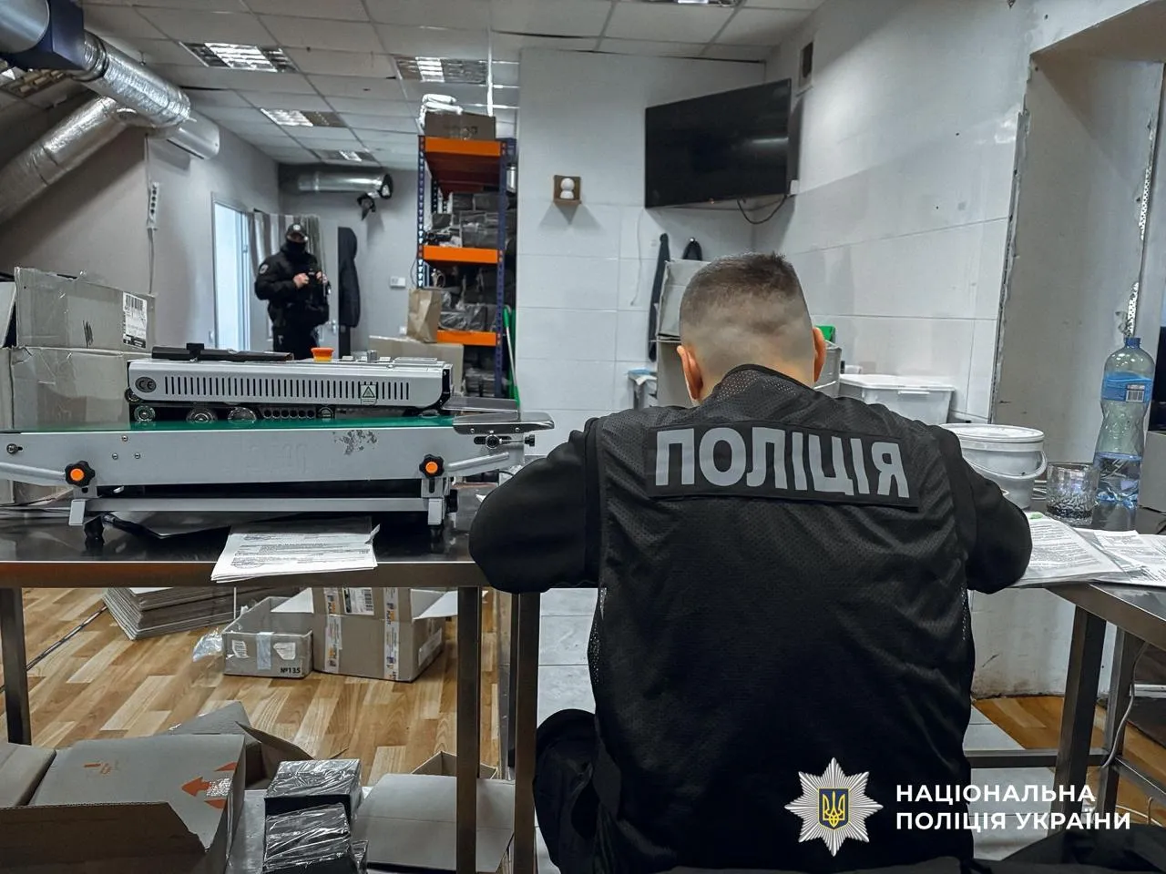Національна поліція проводить обшуки у магазинах мережі U420 у кількох містах України
