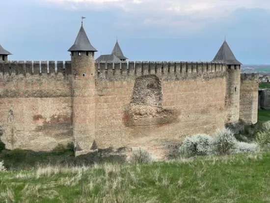 Обвал у Хотинській фортеці: стіна пам'ятки в аварійному стані