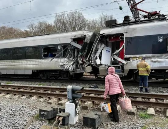 Аварія в Браїлові: «Інтерсіті» зіткнувся з приватним тепловозом