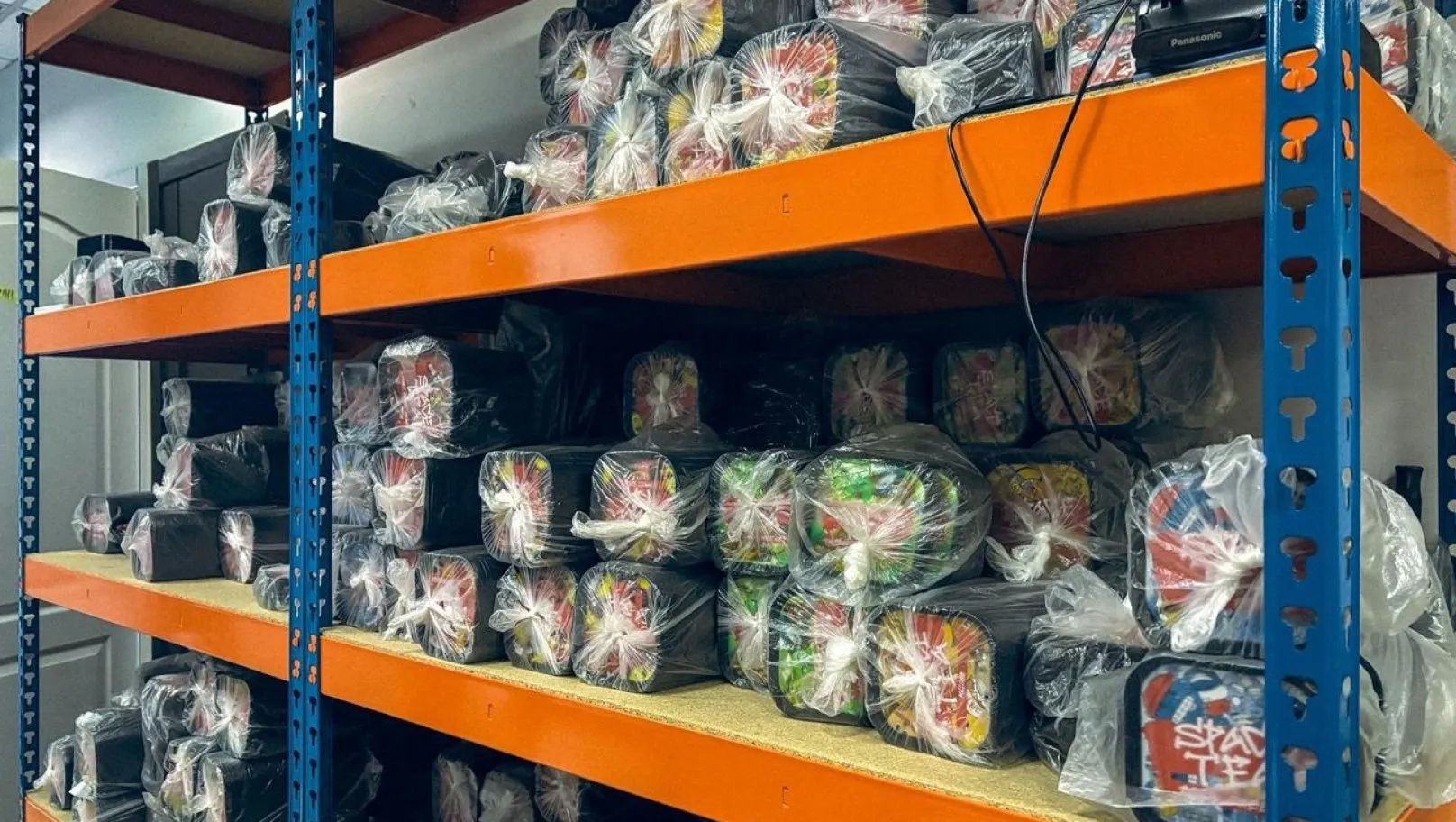 A sales assistant and the alleged manager of the U420 chain have been taken into custody in Lviv