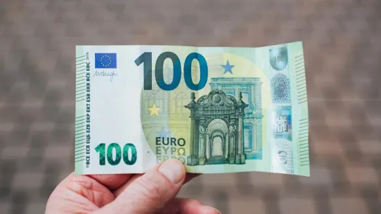 Курс євро в Україні оновив історичний максимум – майже 51,9 грн
