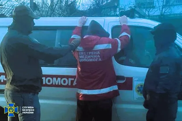 Працівники центру екстреної допомоги на кареті швидкої переправляли ухилянтів до Придністров’я