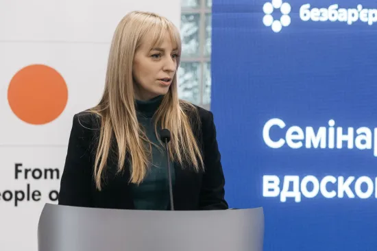 Моніторить кабінети МВС на предмет насилля: заступниця глави поліції Павліченко отримує зарплату $4 тис. на місяць