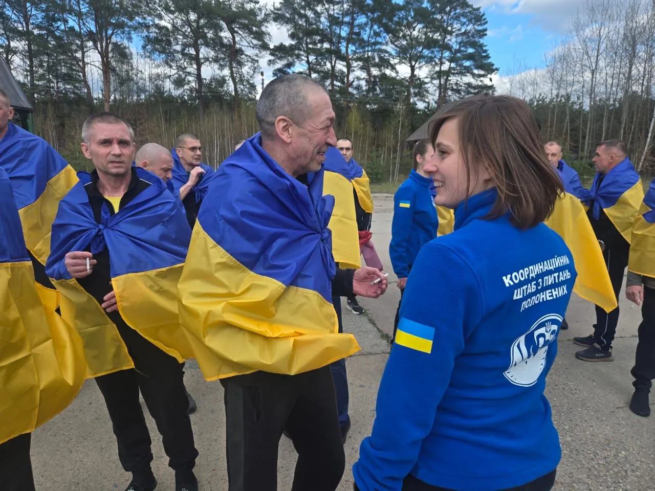 В Україну повернулися 193 військовополонених у межах нового обміну