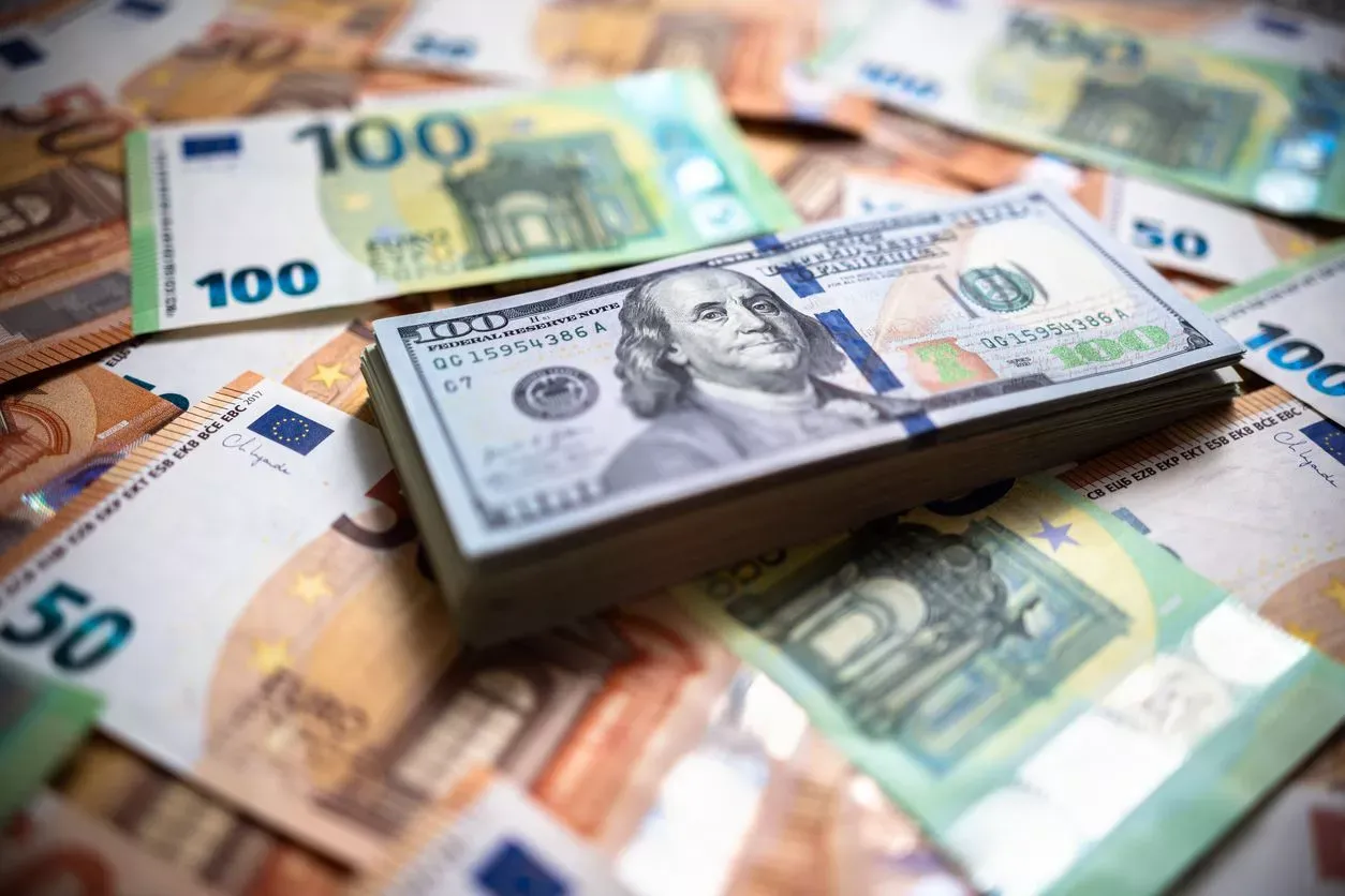 The level of counterfeiting of hryvnia banknotes has fallen by a third in Ukraine