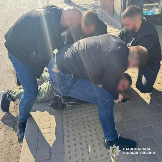In Kyiv, the National Police have arrested a "general" who demanded $15,000 in exchange for passing a medical examination