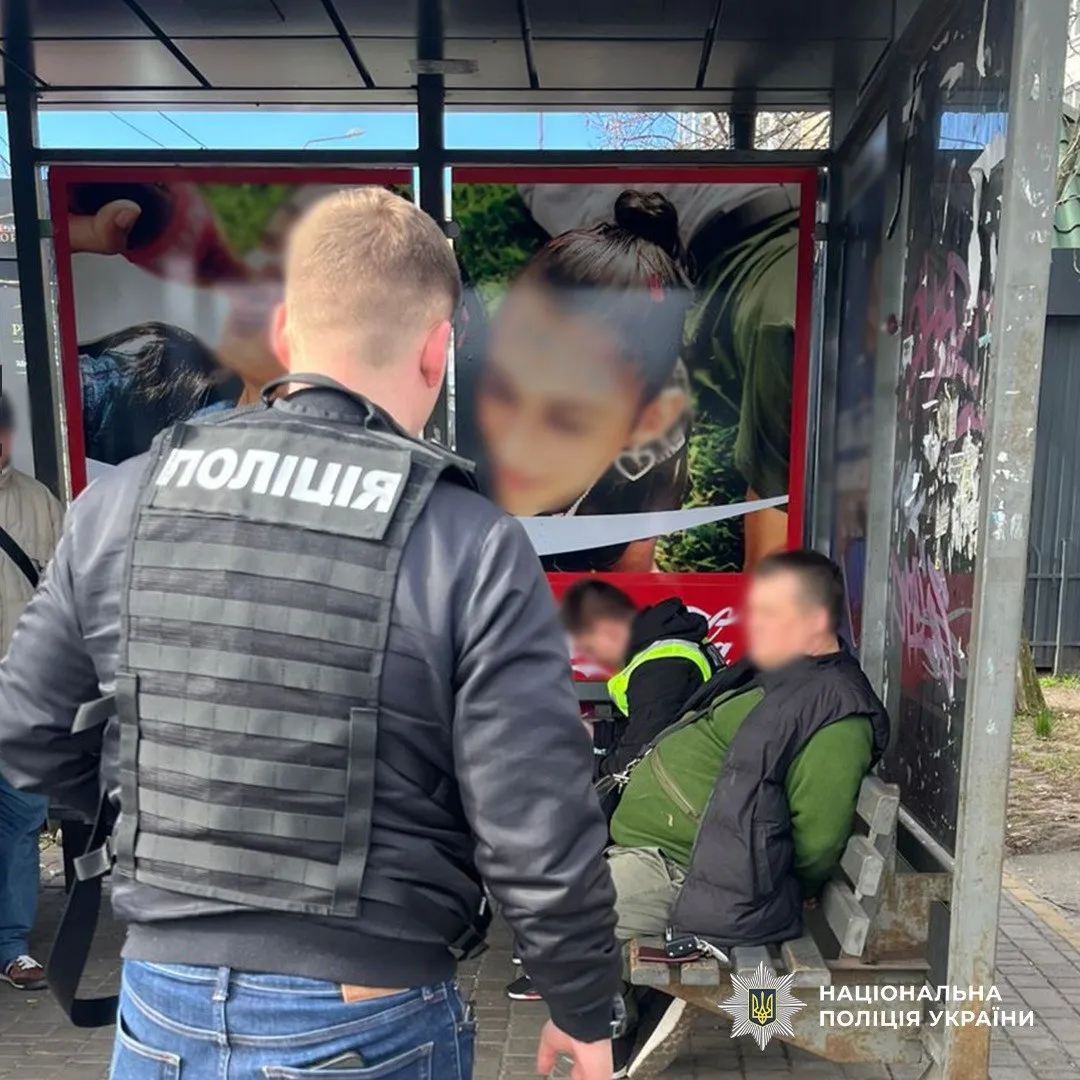 In Kyiv, the National Police have arrested a "general" who demanded $15,000 in exchange for passing a medical examination