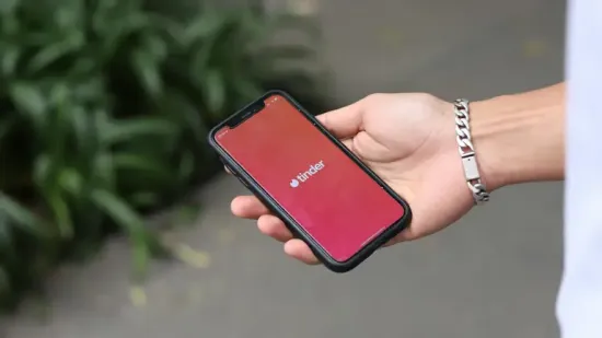 Знайомства у Tinder стануть трохи безпечнішими: сервіс тестує біометрію