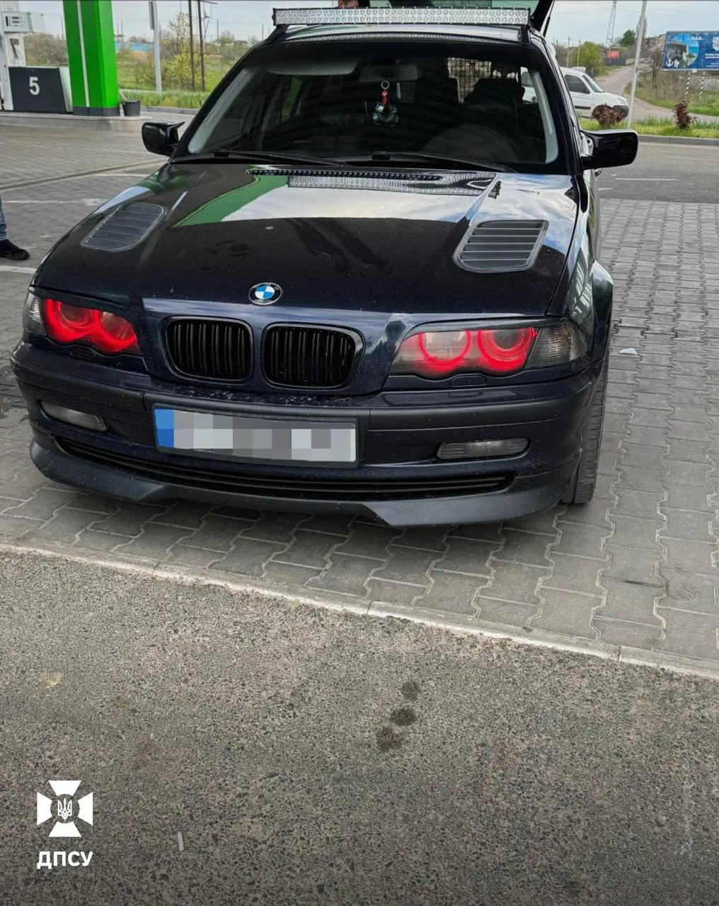 Law enforcement officers in Zaporizhzhia have uncovered a scheme involving the illegal smuggling of soldiers abroad