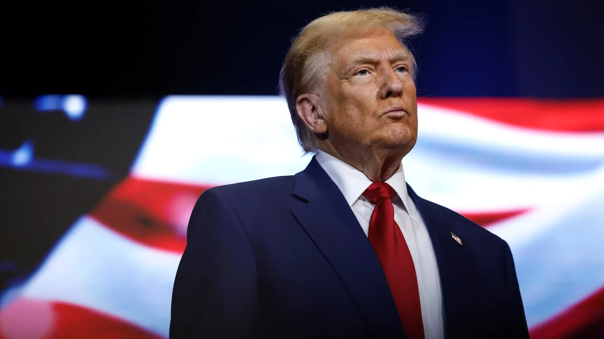 He’s afraid of looking heavier. Trump explained why he doesn’t wear a bulletproof vest, despite a series of assassination attempts