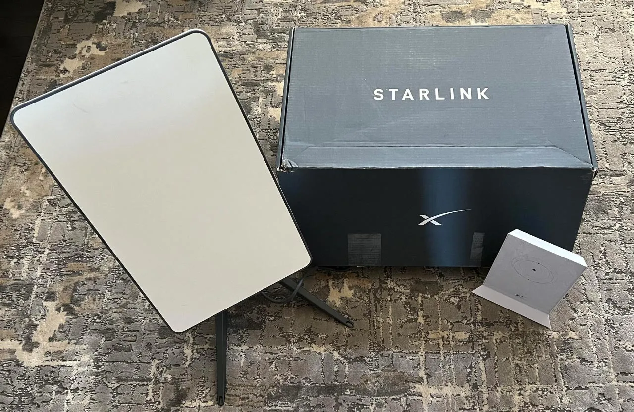 У росії на пів року заборонили ввозити до країни Starlink