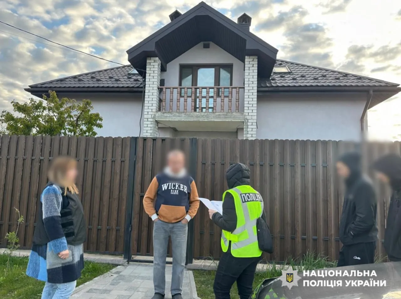 The National Police carried out a series of raids on officials at the TCC in connection with cases of illicit enrichment