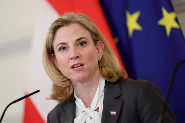 Austria has expelled three Russian diplomats on suspicion of espionage