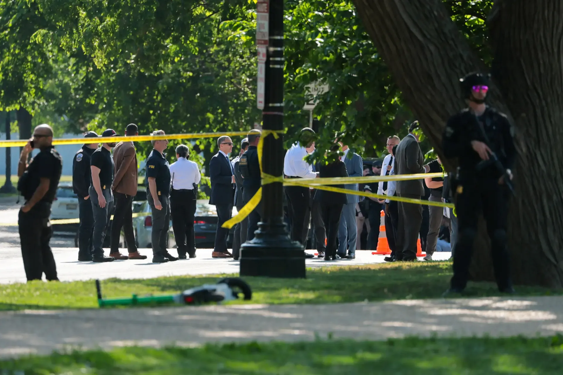 Shooting near the White House; Secret Service agents have shot an armed man