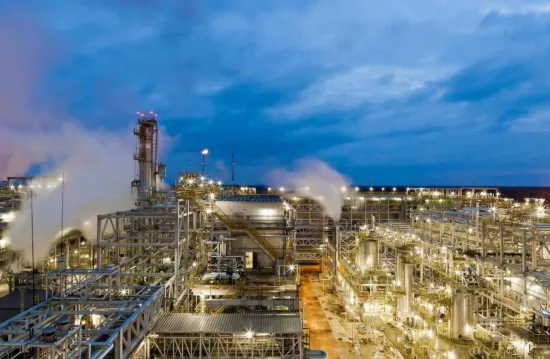 The second-largest oil refinery in Kirishi has suspended operations following a drone attack