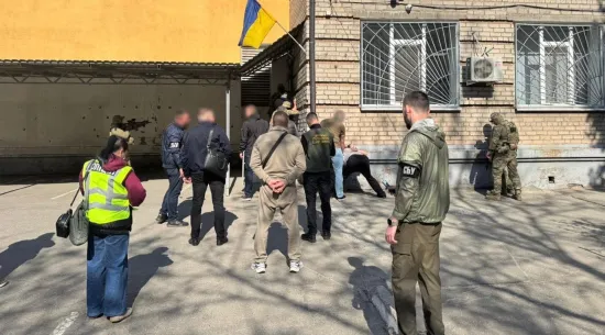 An officer from the Traffic Police has been arrested in Dnipro on suspicion of accepting a bribe (VIDEO)