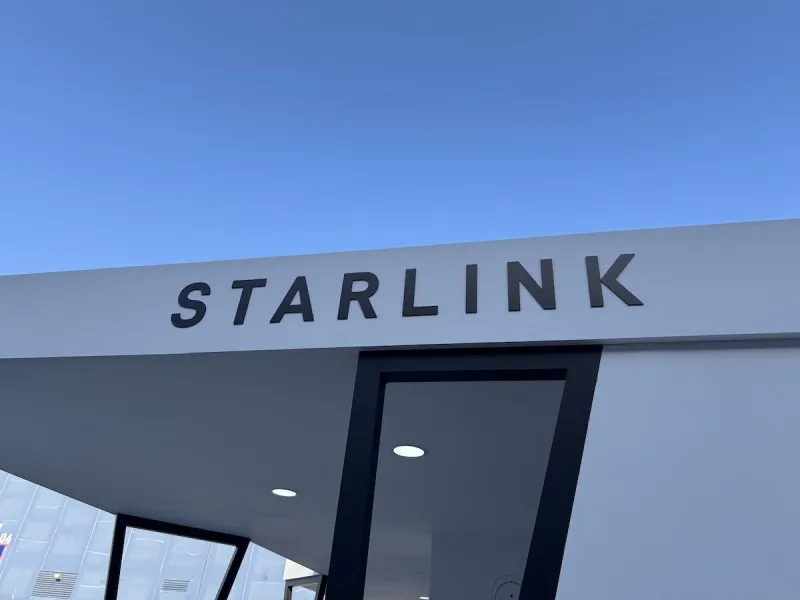 Kyivstar will sell Starlink to businesses and government agencies in Ukraine