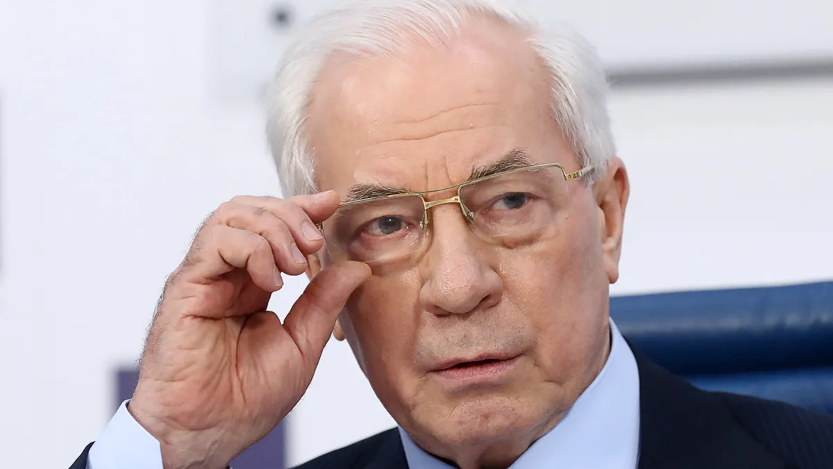 The Ministry of Justice has asked the High Anti-Corruption Court to order the confiscation of assets belonging to Azarov and his son for the benefit of the state
