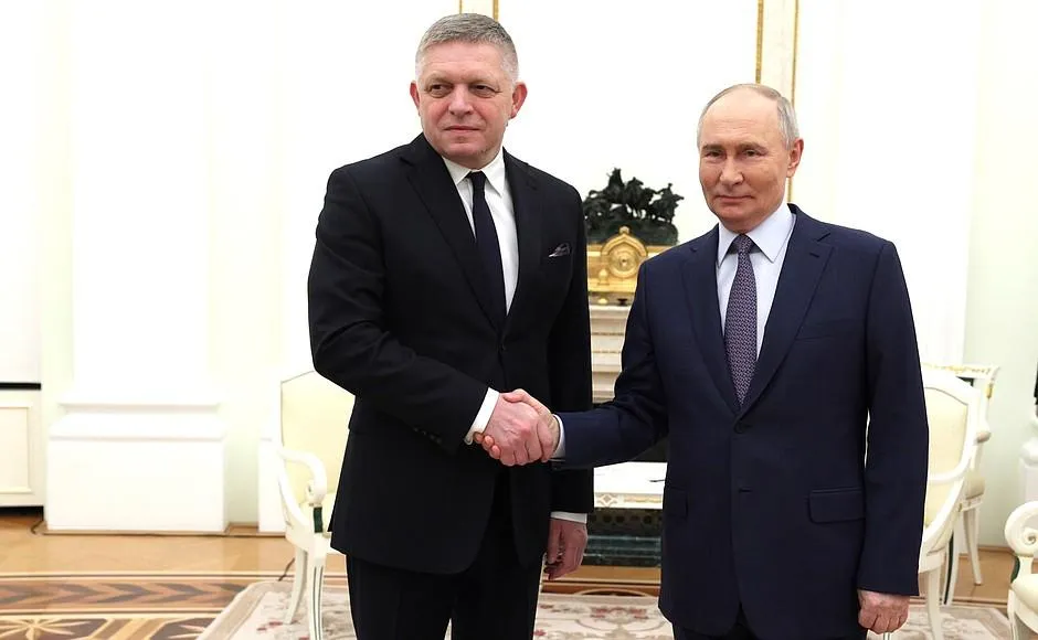 Fico said that Zelenskyy should ring Putin