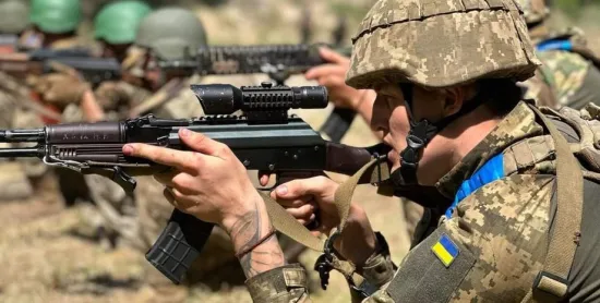 Демобілізація, контракти і нові зарплати: в Україні готують масштабну реформу армії