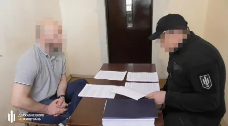 Екссуддю з Макарова підозрюють у схемі захоплення квартир померлих