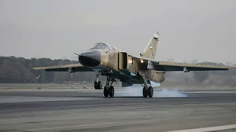 Пакистан таємно дозволив Ірану розмістити військові літаки на своїх авіабазах під час конфлікту зі США