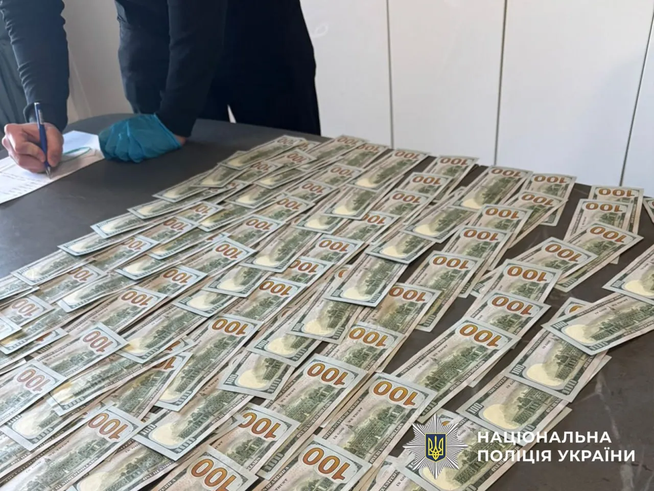 На Київщині викрили схему із закупівлею генераторів за завищеними цінами