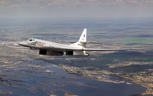 Russia is preparing its strategic air force for possible strikes