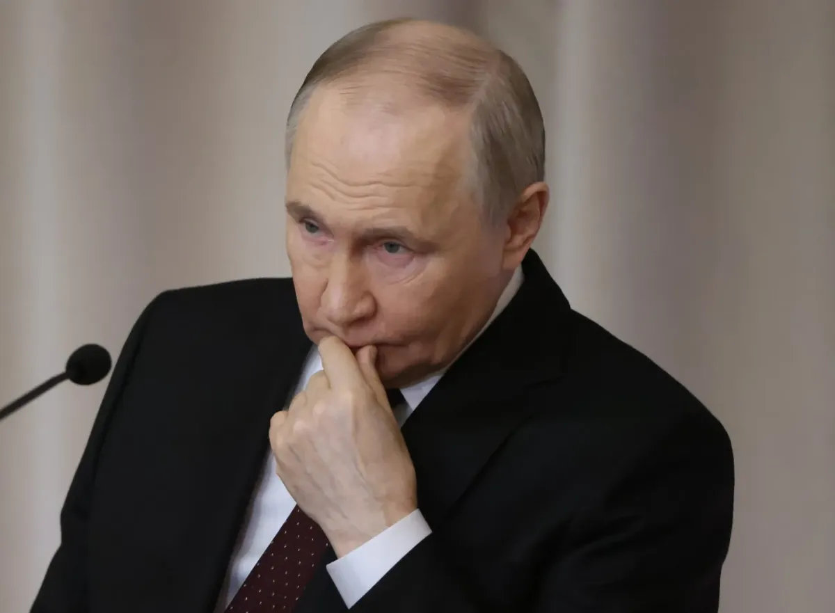 Putin’s inner circle is urging him to end the war against Ukraine
