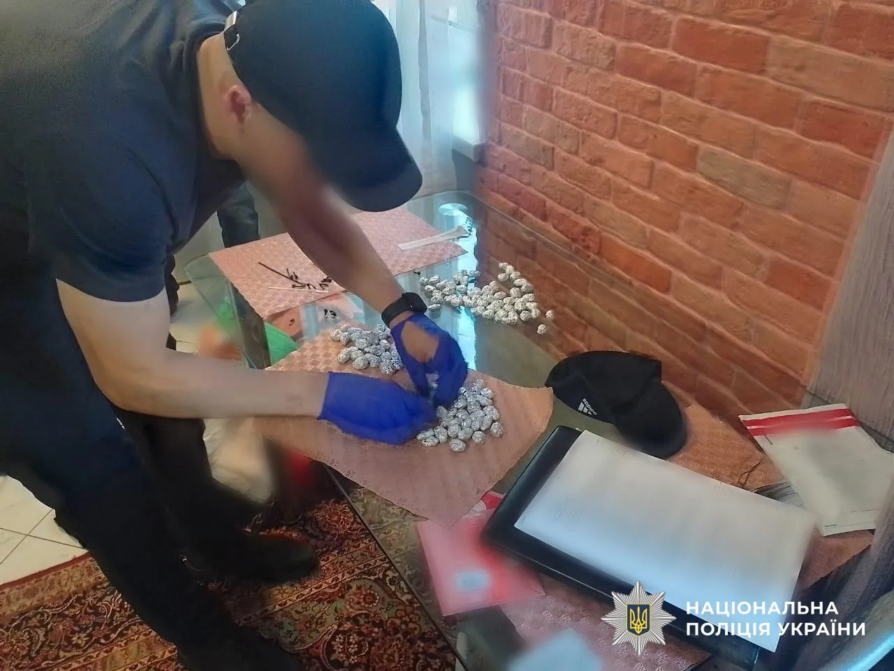 Based on evidence provided by the National Police, members of a drug trafficking organisation who sold methadone across the country are to stand trial