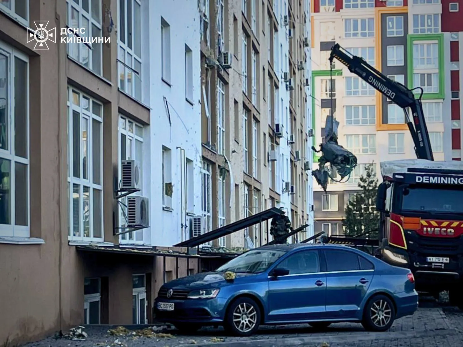 In Chabany, rescue workers recovered an entire warhead from a residential building (VIDEO)