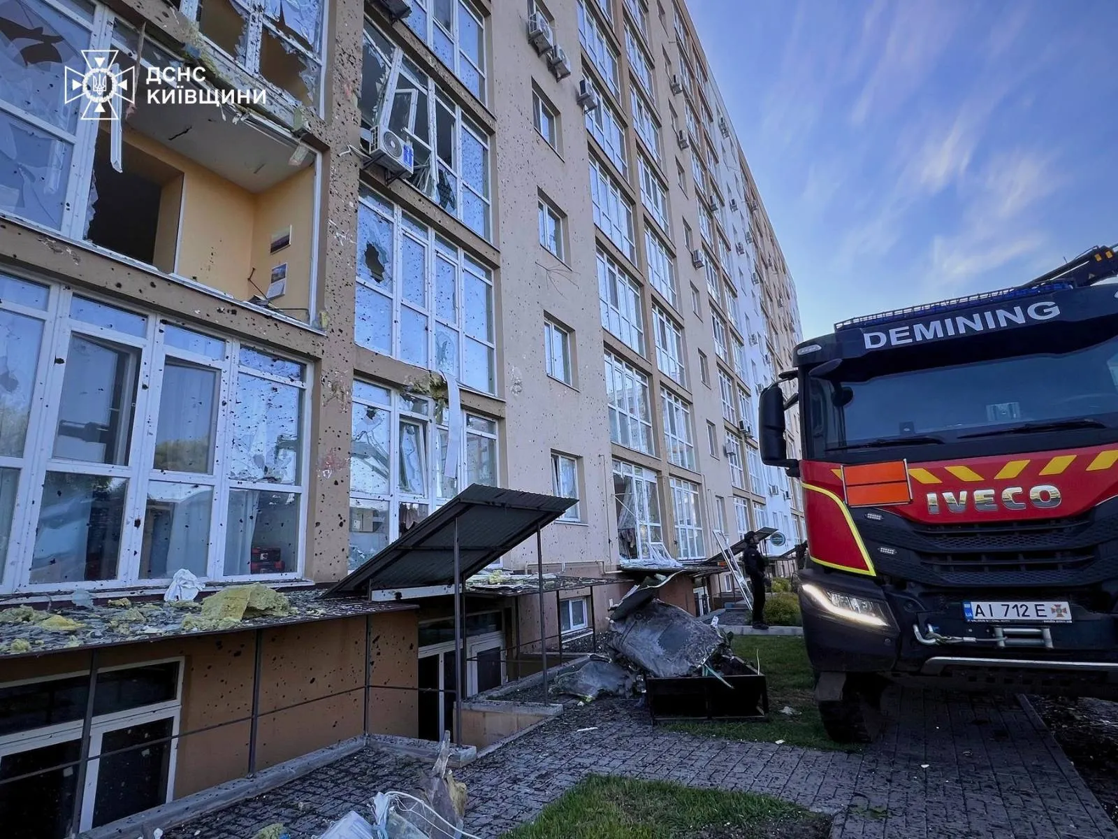 In Chabany, rescue workers recovered an entire warhead from a residential building (VIDEO)