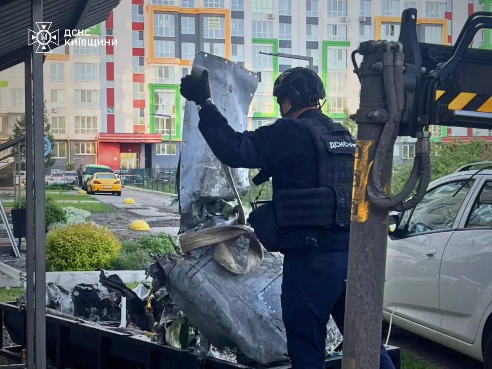 In Chabany, rescue workers recovered an entire warhead from a residential building (VIDEO)